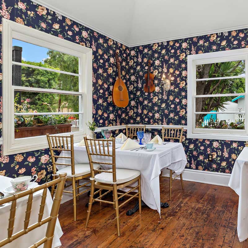 the music room at the tea house