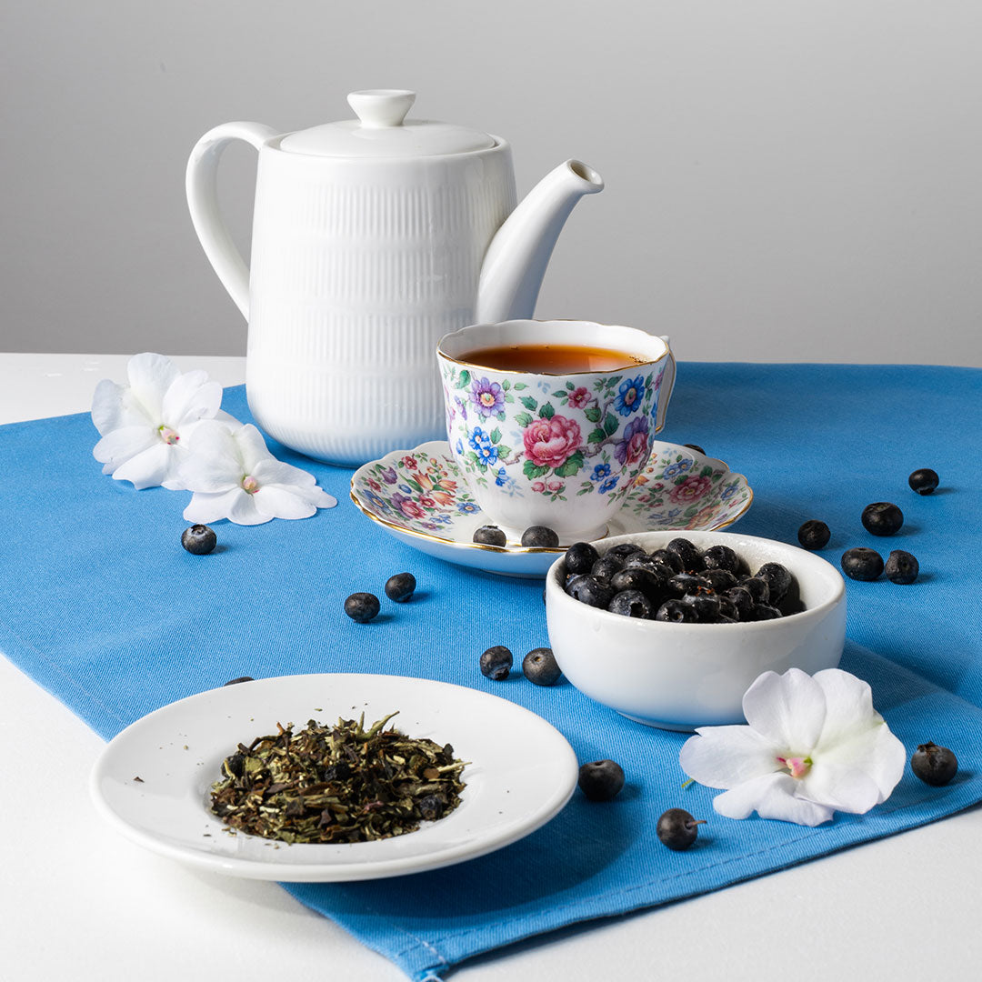 8 Reasons to Drink White Tea Daily