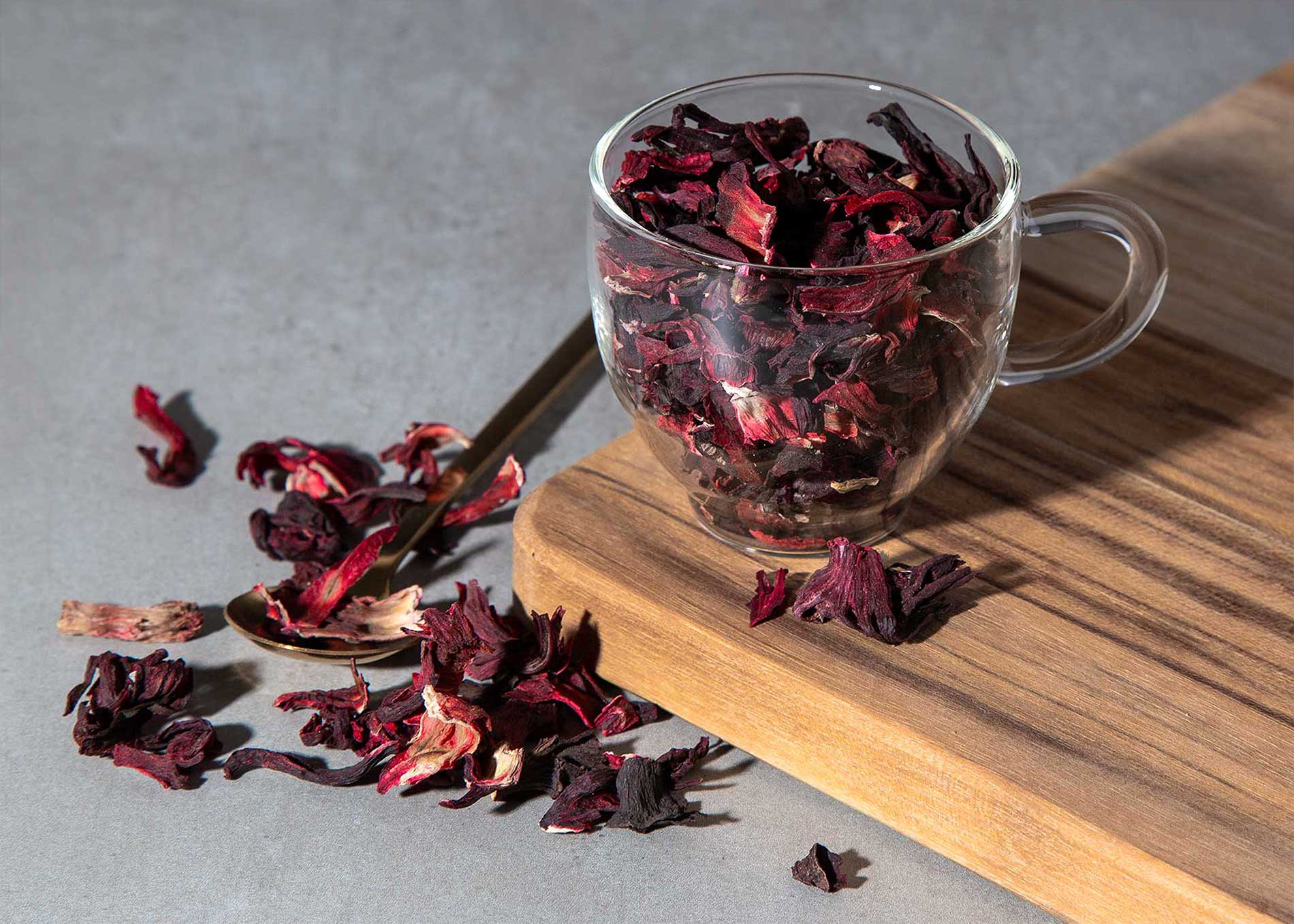 The Power of Tea: 100 Health and Wellness Benefits