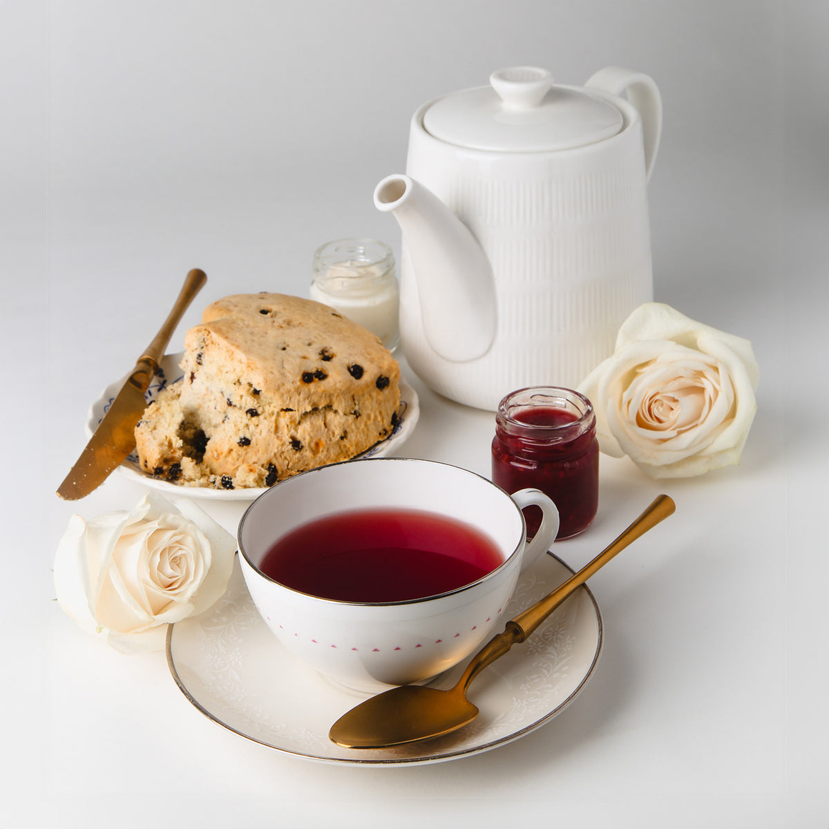 Caramel Berry Tea Time with a scone and jam