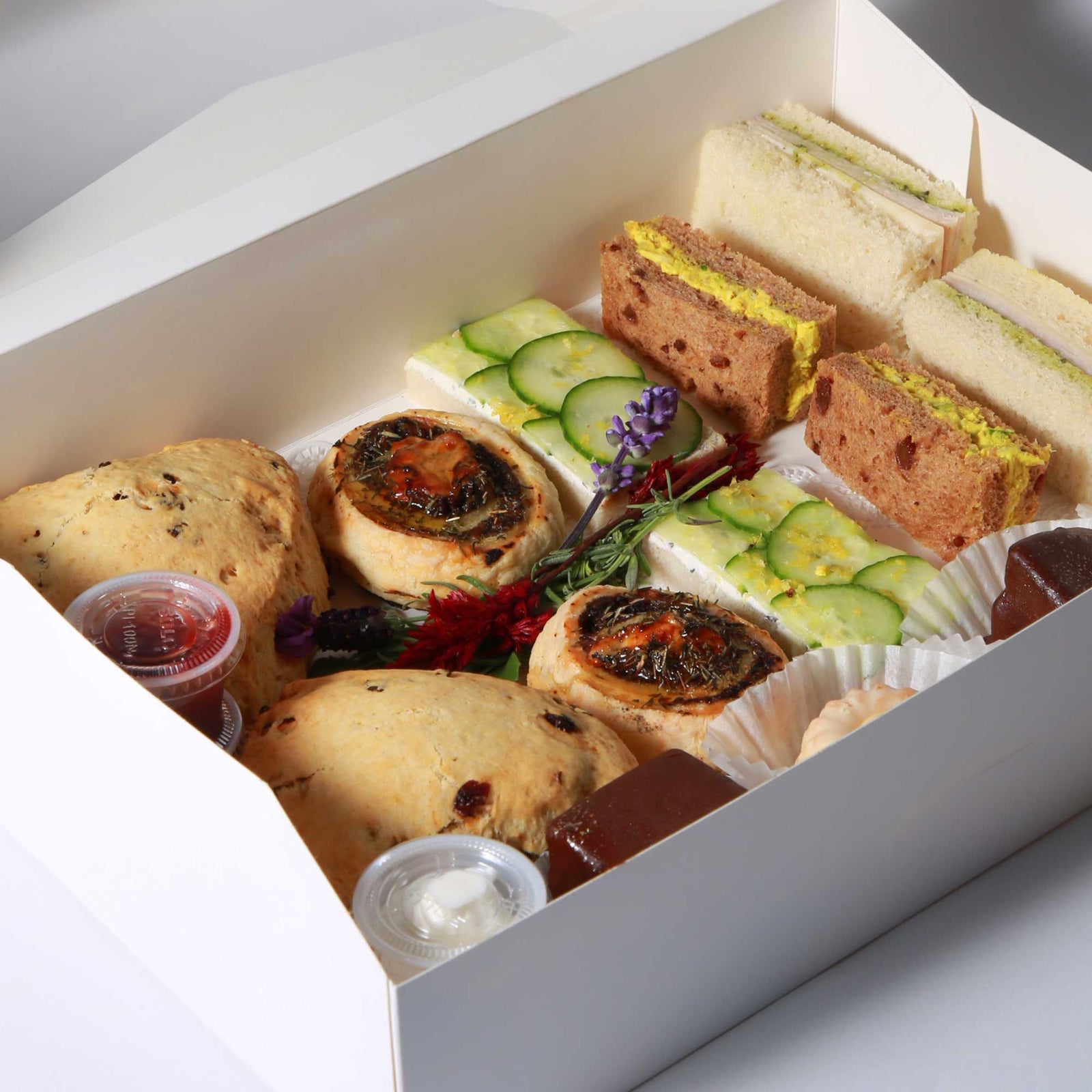 Tea For Two Detail - To-Go